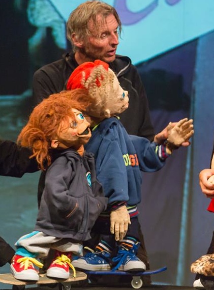 “Et si la lune avait des mains ?” Festival international de Marionnettes